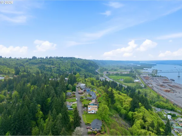 $575,000 | 29885 Riverview Drive, Rainier, OR 97048