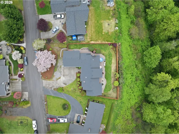 $575,000 | 29885 Riverview Drive, Rainier, OR 97048