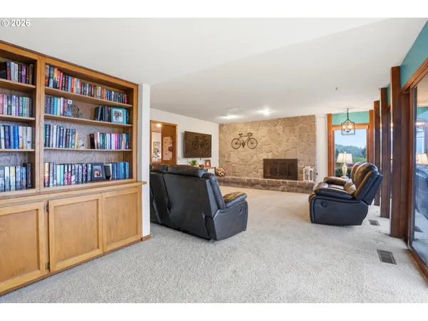 $575,000 | 29885 Riverview Drive, Rainier, OR 97048