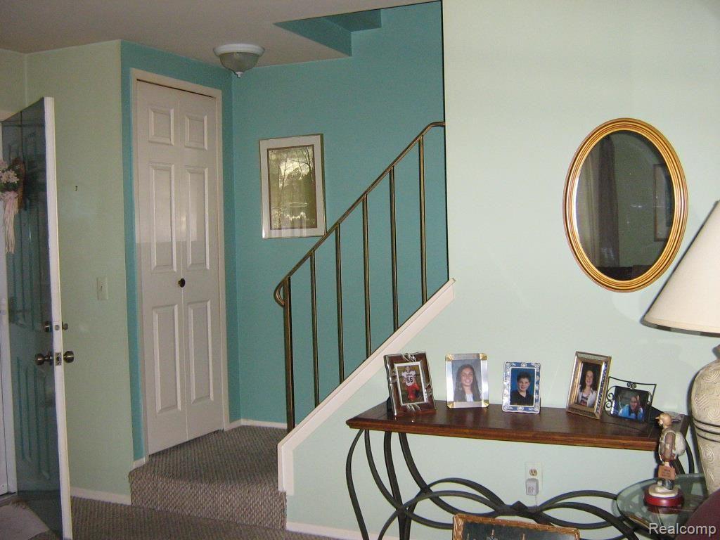 24646 Spring Lane Harrison Township, MI 48045 - Photo 3 of 6 2015-01-11 18.58