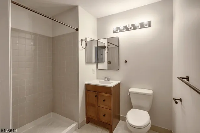 $345,000 | 1306 Boxwood Drive, Somerville, NJ 08876