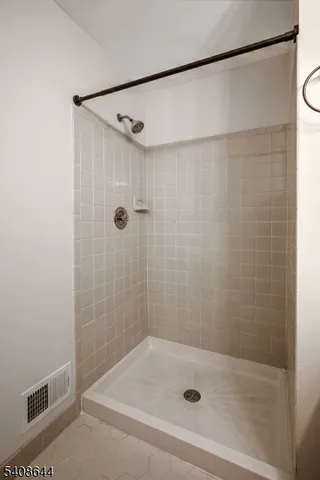 $345,000 | 1306 Boxwood Drive, Somerville, NJ 08876