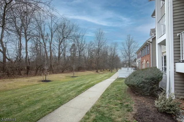 $345,000 | 1306 Boxwood Drive, Somerville, NJ 08876