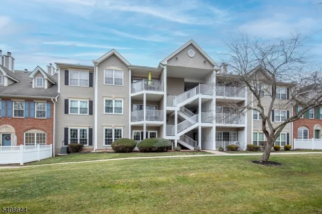 $345,000 | 1306 Boxwood Drive, Somerville, NJ 08876