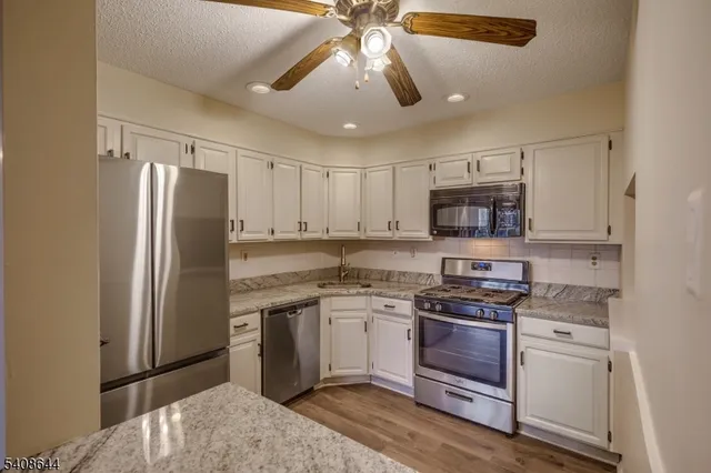 $345,000 | 1306 Boxwood Drive, Somerville, NJ 08876