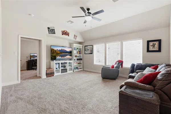 $625,000 | 175 Wade Pointe Drive, Montgomery, TX 77316