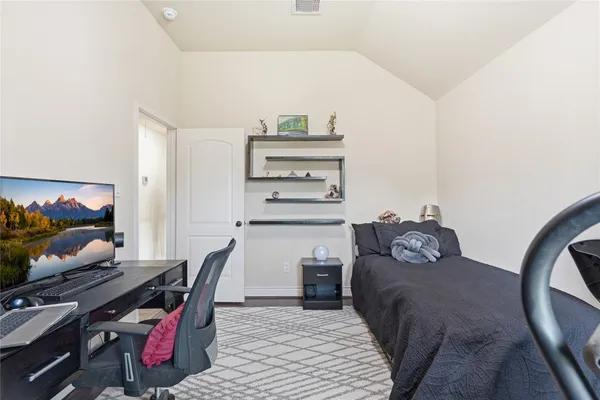 $625,000 | 175 Wade Pointe Drive, Montgomery, TX 77316