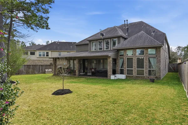 $625,000 | 175 Wade Pointe Drive, Montgomery, TX 77316