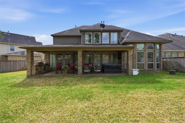 $625,000 | 175 Wade Pointe Drive, Montgomery, TX 77316