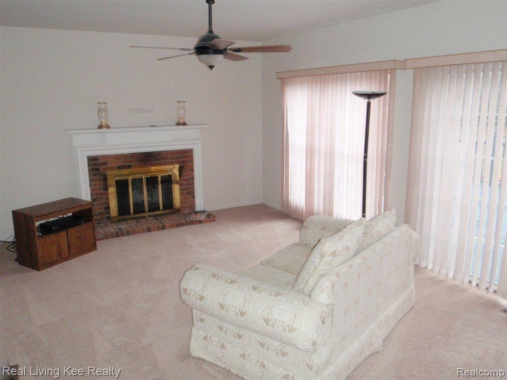 400 Bolinger Street Rochester, MI 48307 - Photo 4 of 12 Family Room