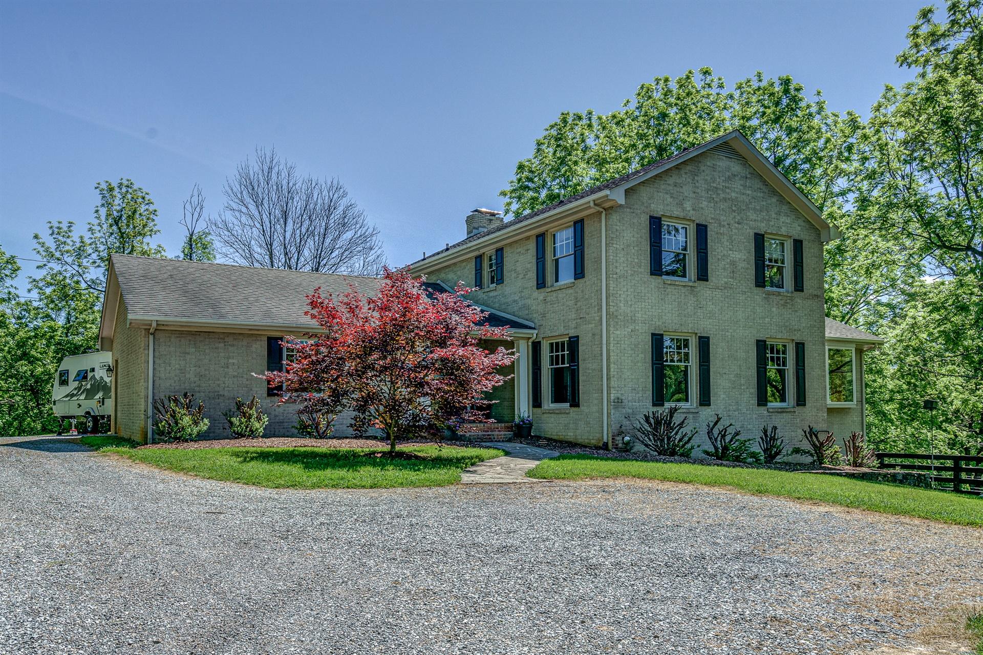 5688 Roanoke Road Troutville, VA 24175 - Photo 2 of 54 01-5688 Roanoke Road 001
