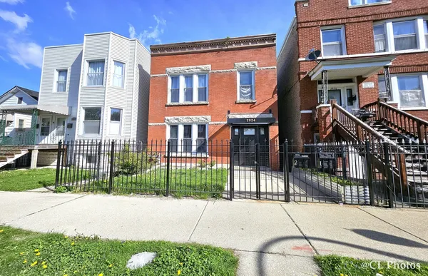 $1,850 | 2924 West 38th Place, Unit 2, Chicago, IL 60632