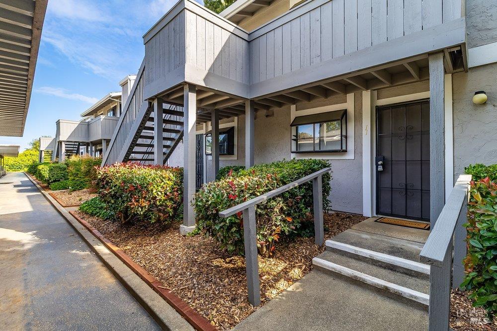 900 Southampton Road, Unit 11 Benicia, CA 94510 - Photo 31 of 36