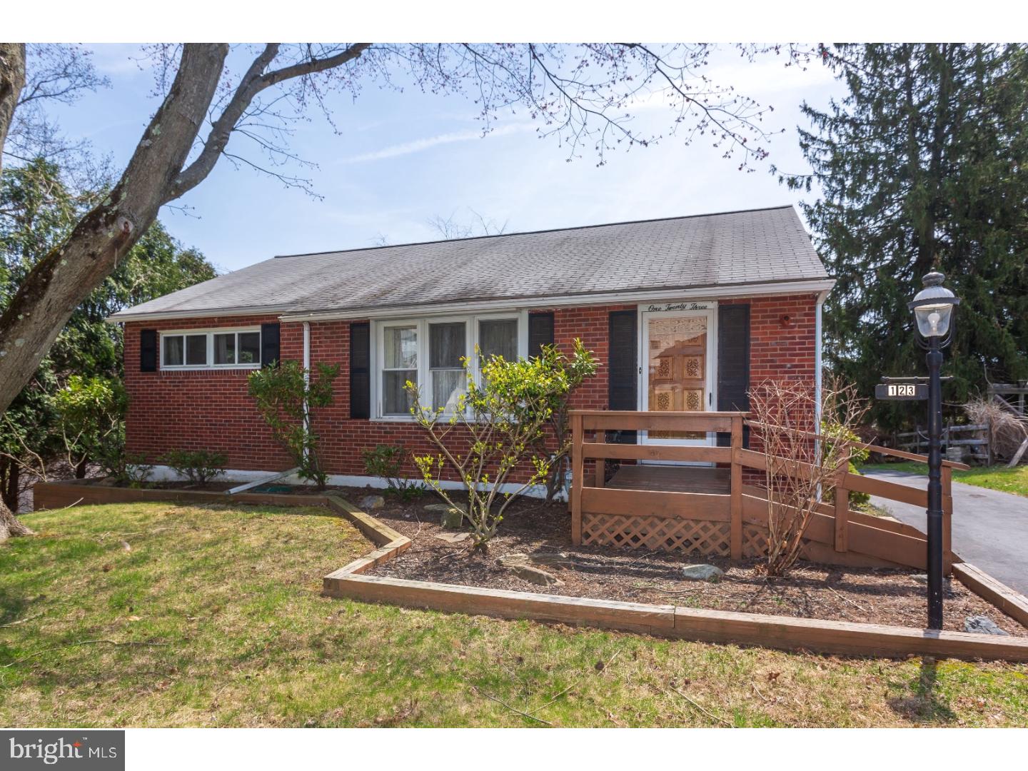 123 Brookhill Road Newtown Square, PA 19073 - Photo 1 of 22 Gallery Image 1