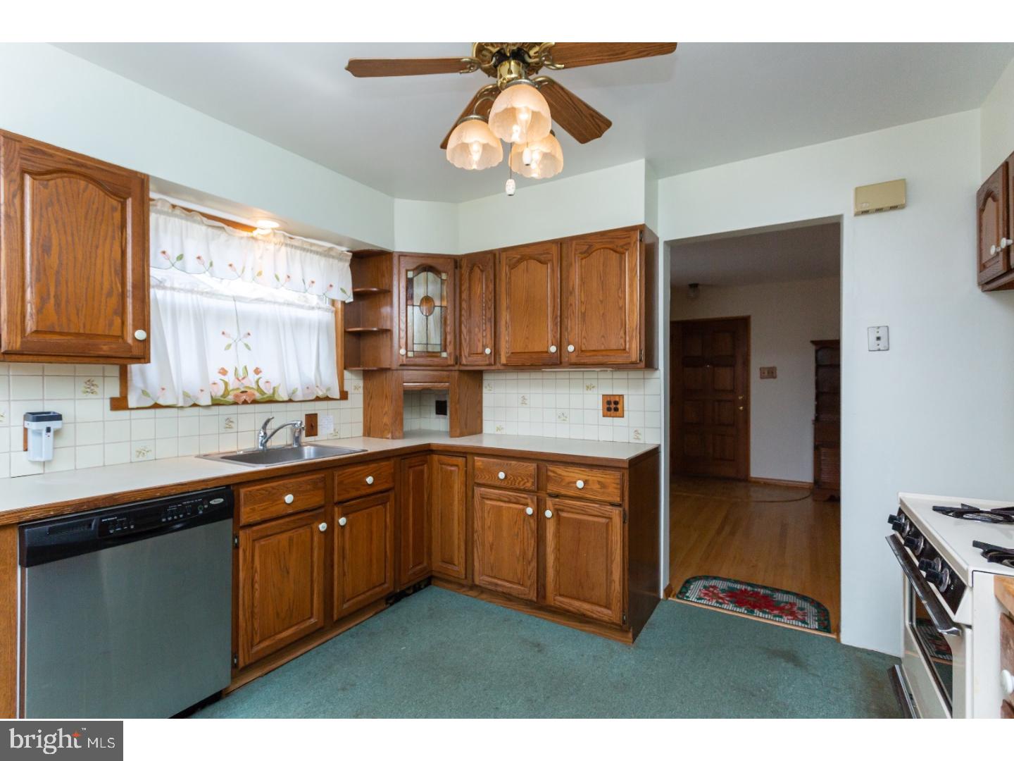 123 Brookhill Road Newtown Square, PA 19073 - Photo 7 of 22 Gallery Image 7