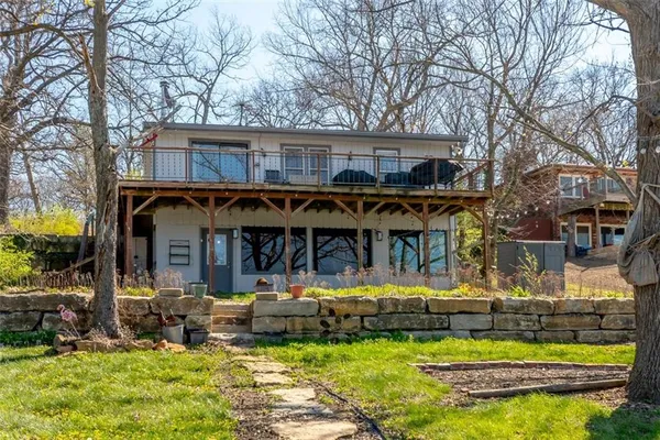 $359,000 | 4929 Saratoga Drive, McLouth, KS 66054