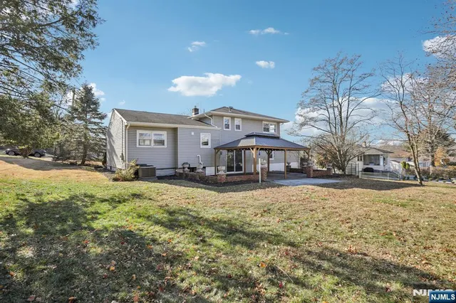 $675,000 | 27 Stanford Place, Wayne, NJ 07470