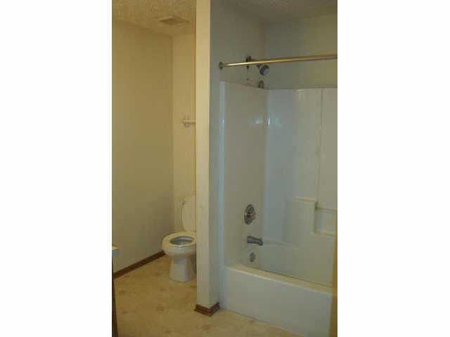 2332 Edmonton Road Columbus, OH 43229 - Photo 4 of 5 Gallery Image 4