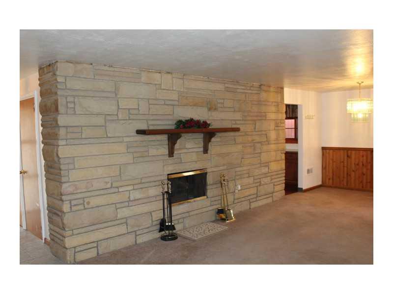 156 Ridge Road Aliquippa, PA 15001 - Photo 4 of 15 Living Room.