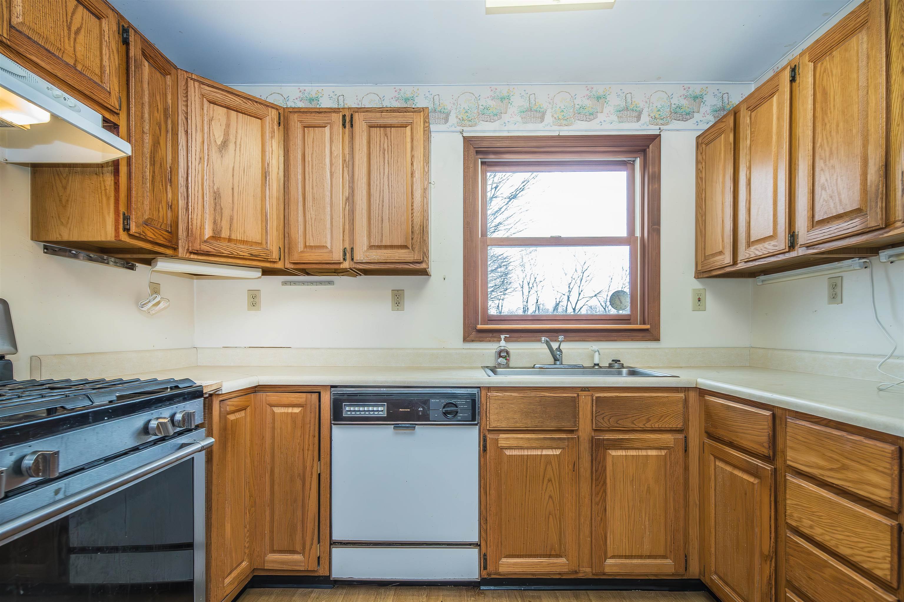 77 Wcfr Drive Springfield, VT 05156 - Photo 8 of 44