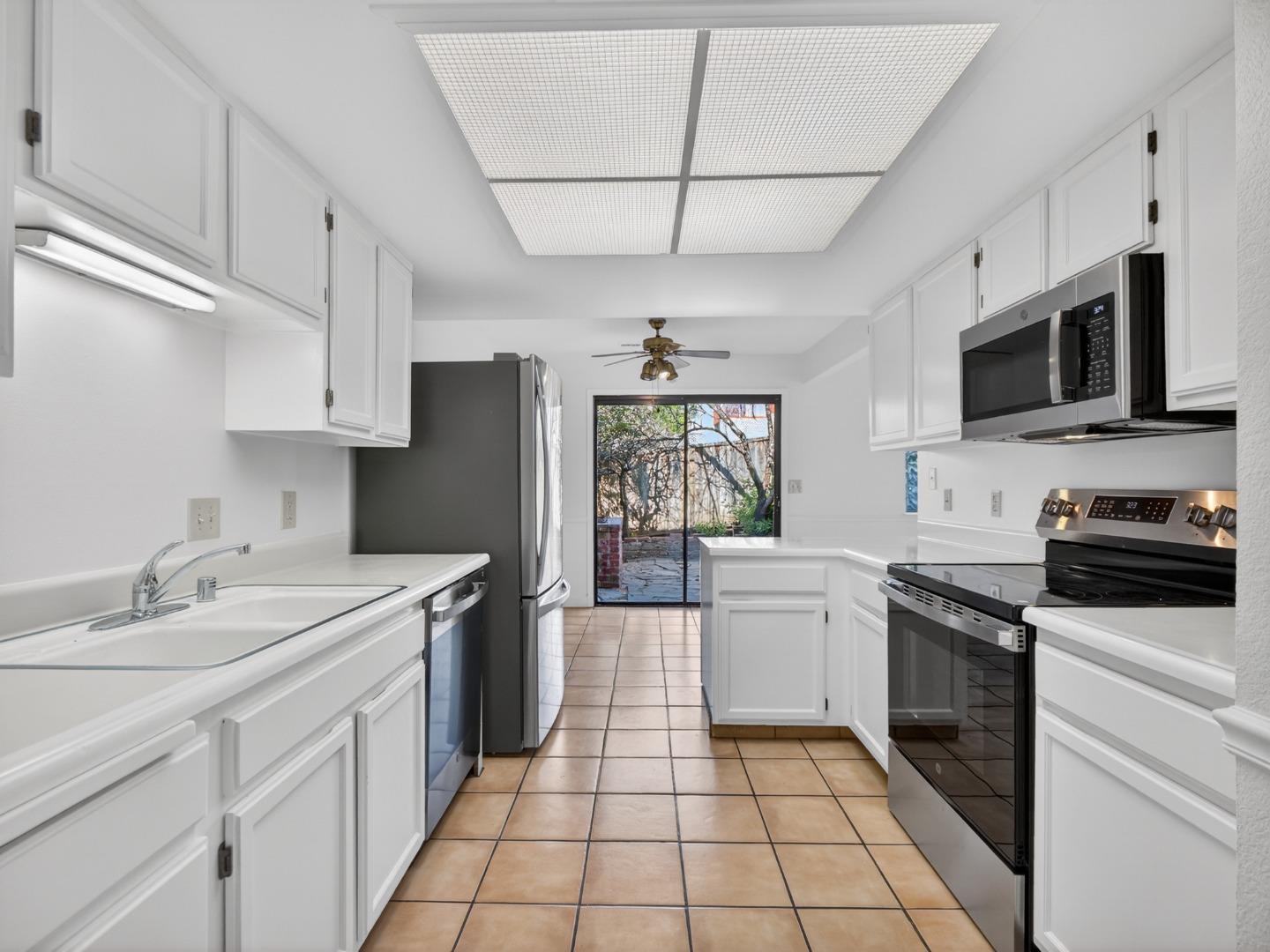 176 Terry Loop Watsonville, CA 95076 - Photo 14 of 39