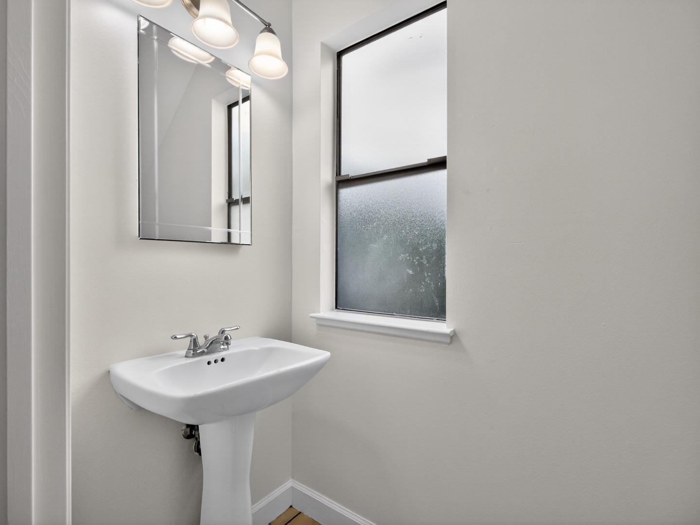 176 Terry Loop Watsonville, CA 95076 - Photo 5 of 39