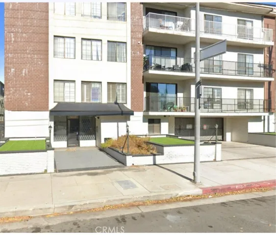 $445,000 | 19029 Nordhoff Street, Unit 308, Northridge, CA 91324