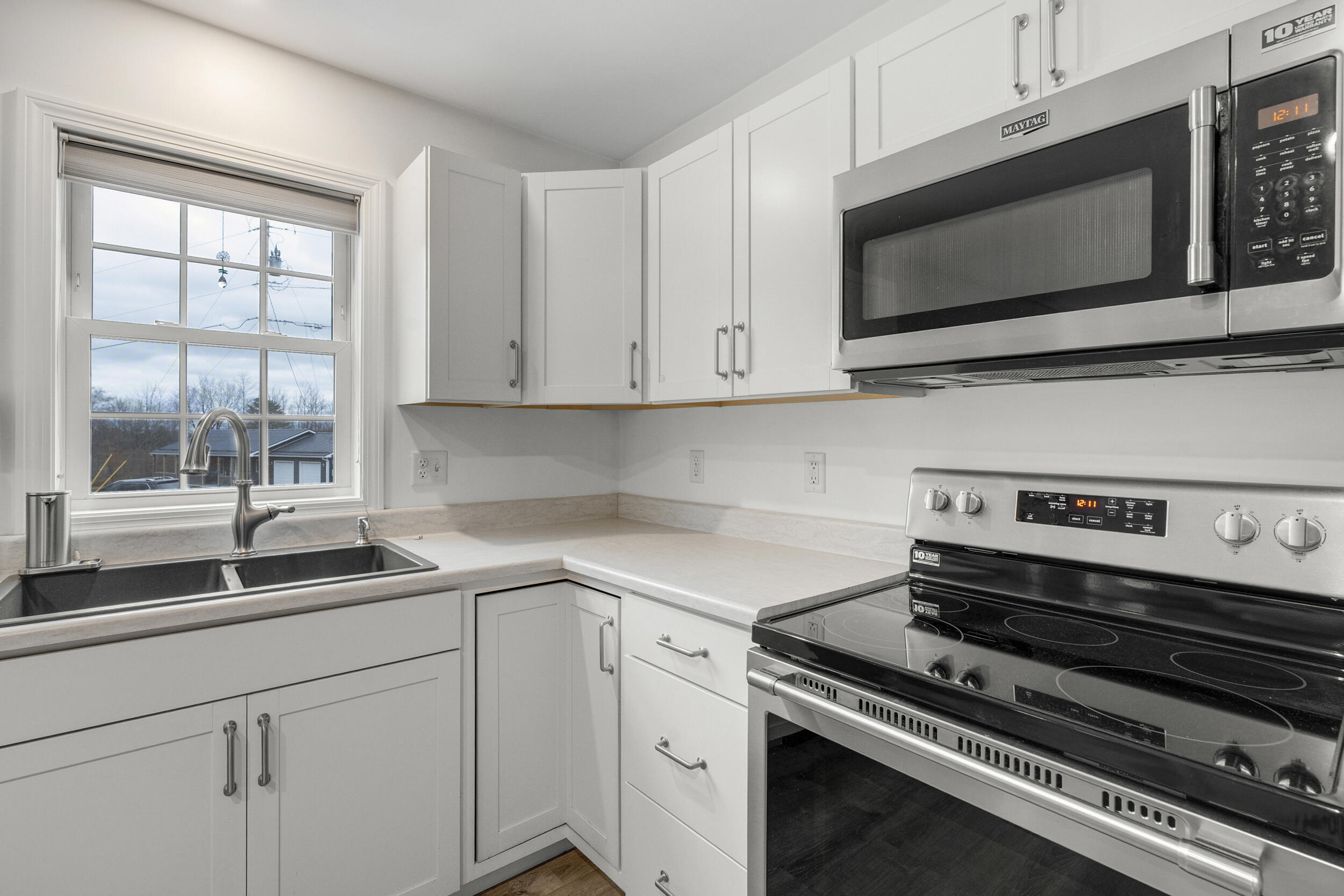 16 Godrics Hollow Sidney, ME 04330 - Photo 7 of 38 12_16godrics-22