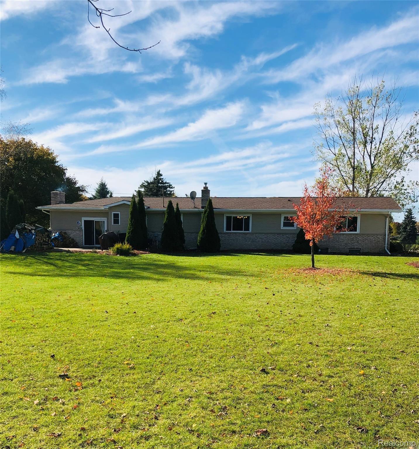 11464 Whitaker Road Fenton, MI 48430 - Photo 36 of 43 IMG-1065.jpg