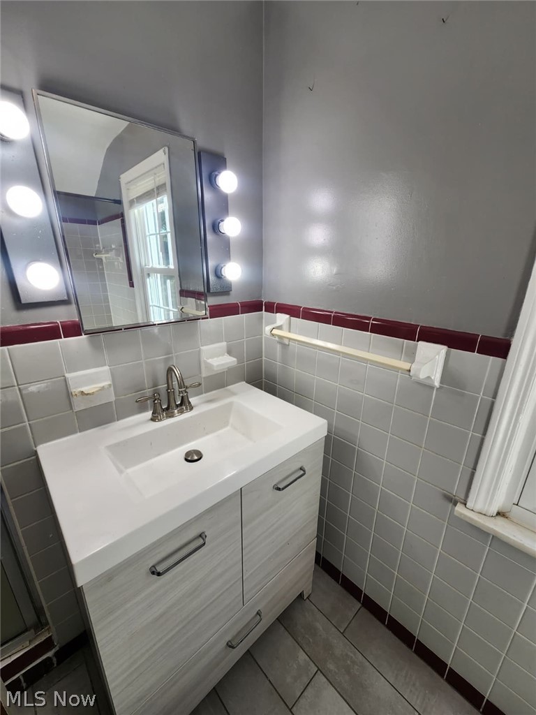 2320 Wrenford Road University Heights, OH 44118 - Photo 10 of 14