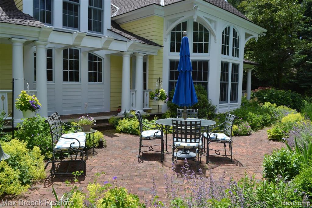 2080 Redding Road Birmingham, MI 48009 - Photo 7 of 59