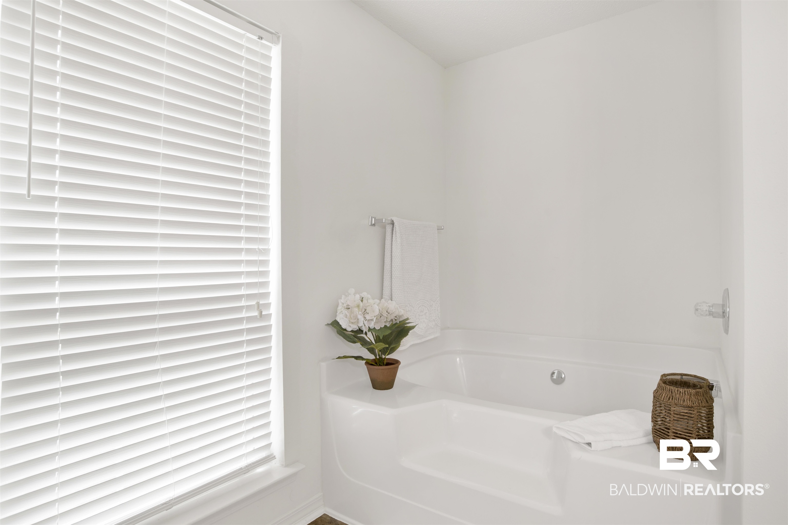 11133 Pontchartrain Loop Daphne, AL 36526 - Photo 19 of 29 Gallery Image 19