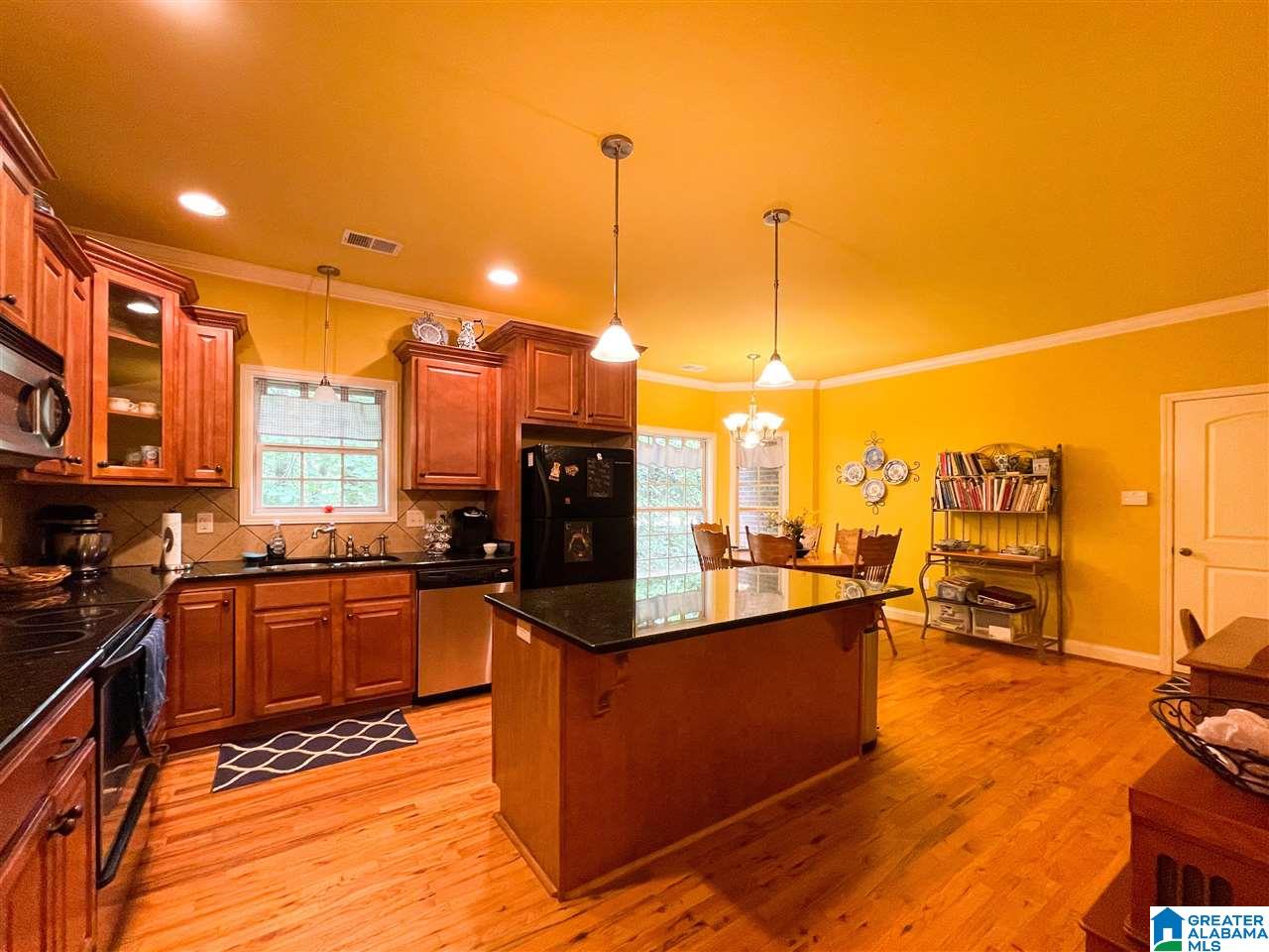 1032 Lake View Lane Calera, AL 35040 - Photo 13 of 37