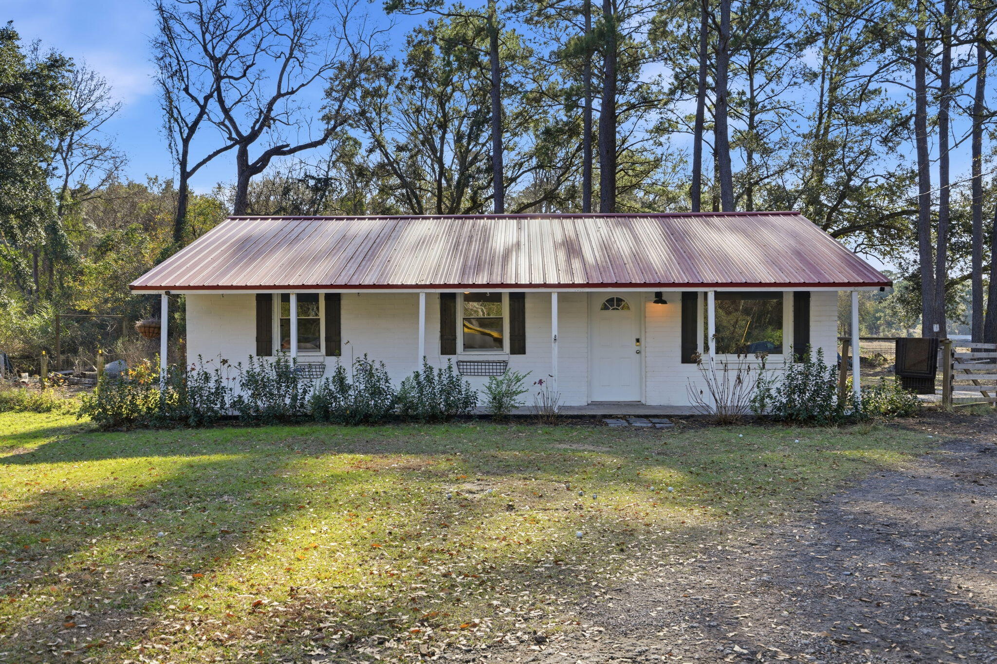 1733 Etheridge Road Wadmalaw Island, SC 29487 - Photo 1 of 35 1-web-or-mls-008_DSC00056