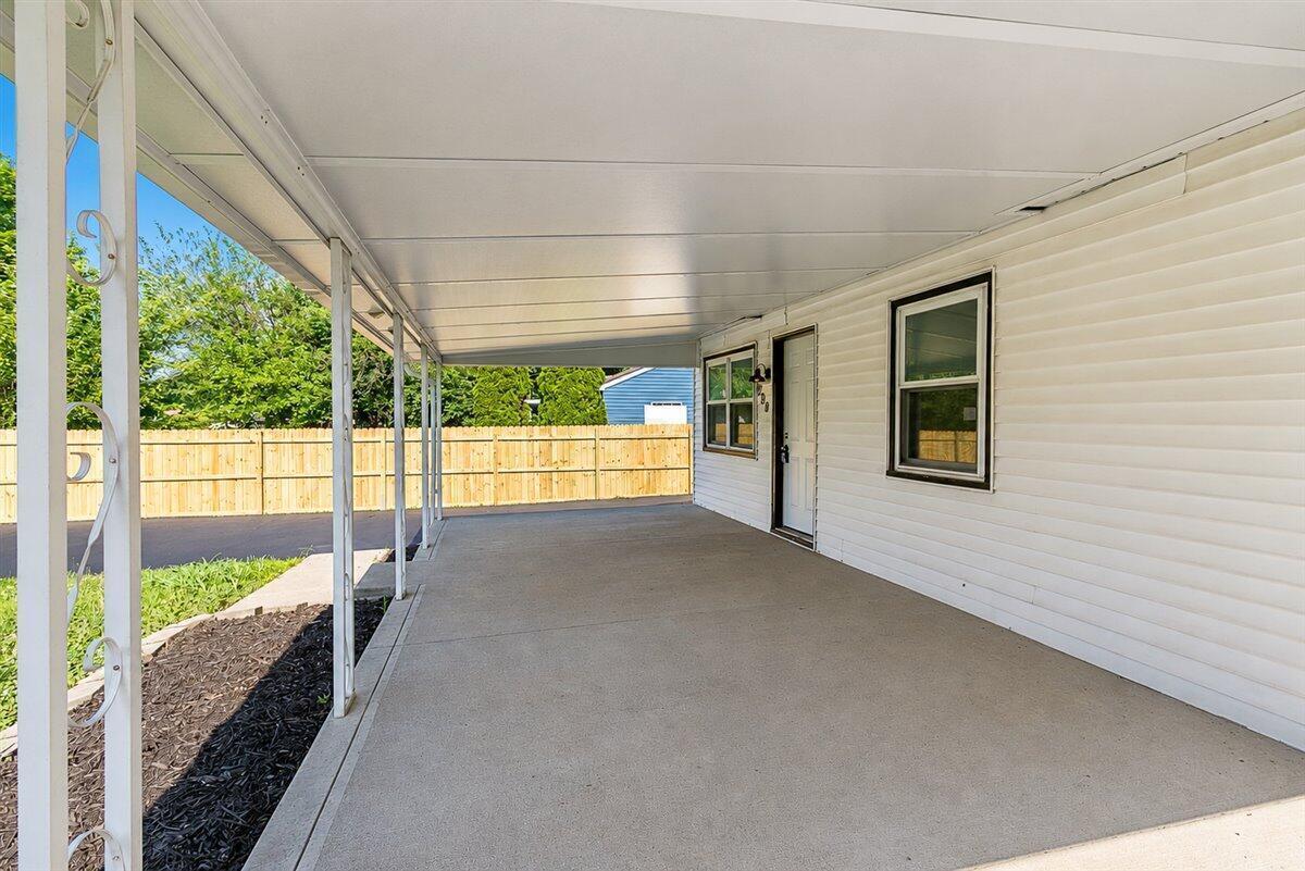 448 Basswood Road Columbus, OH 43207 - Photo 2 of 28 R1 (2)