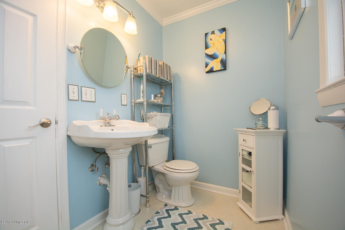 4627 Dover Road Louisville, KY 40216 - Photo 23 of 32 Dover -26