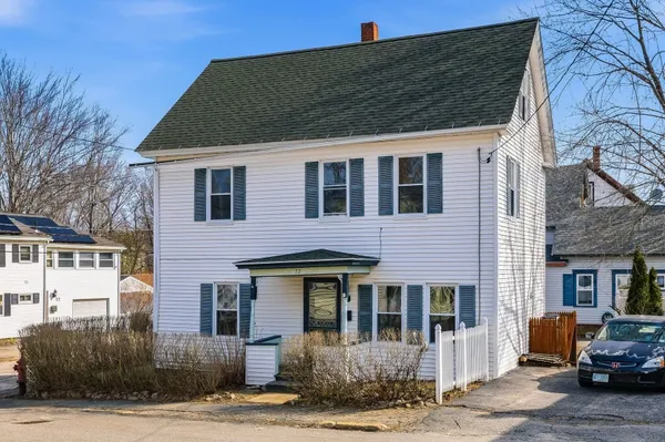 $2,300 | 72 Union Street, Somersworth, NH 03878