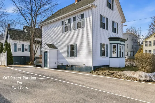 $2,300 | 72 Union Street, Somersworth, NH 03878