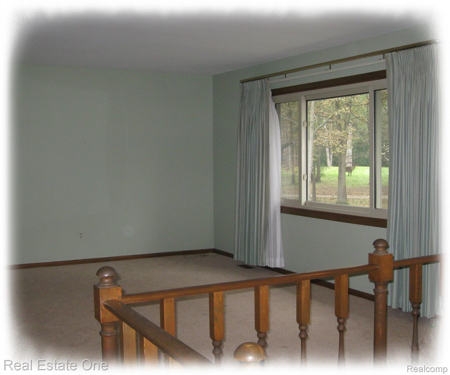 40425 Willis Road Belleville, MI 48111 - Photo 5 of 36 Living Room