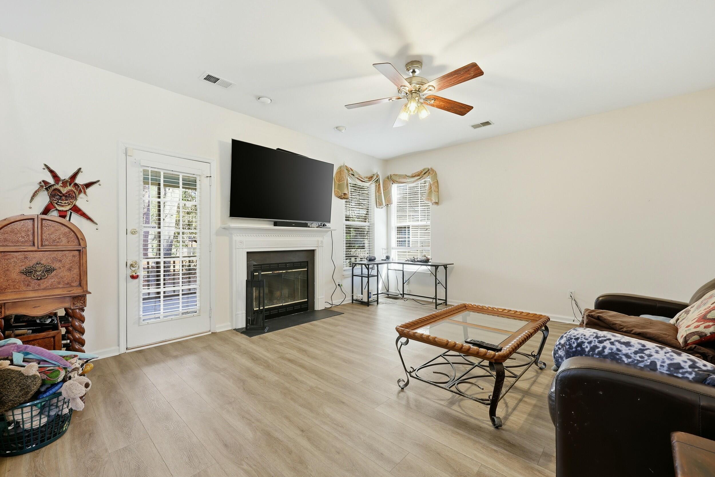 3307 Heathland Way Mount Pleasant, SC 29466 - Photo 6 of 33 6