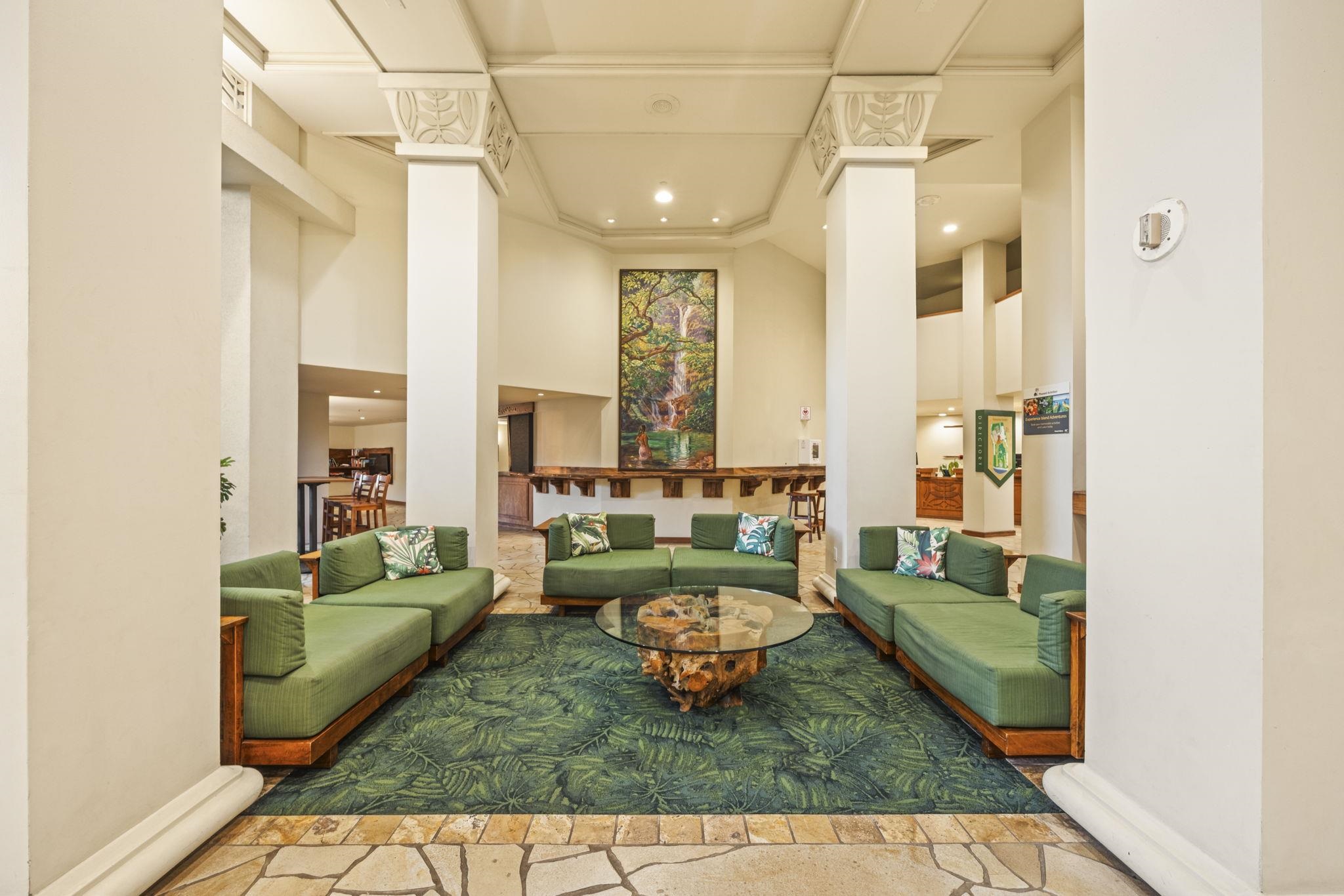 3445 Lower Honoapiilani Road, Unit 516 Lahaina, HI 96761 - Photo 36 of 49 a room with couch and a rug