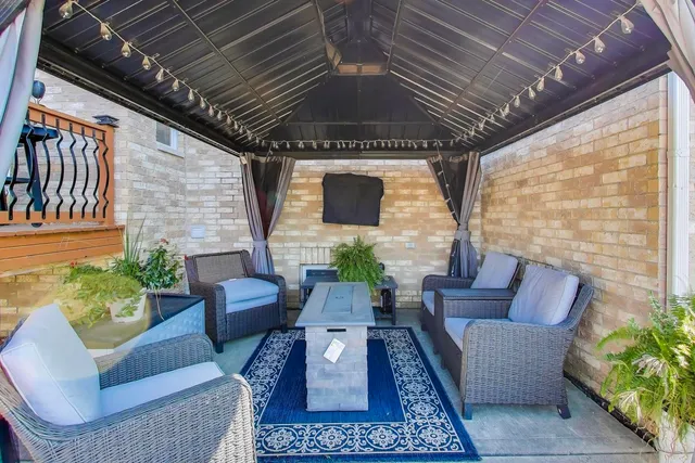 $500,000 | 312 Grafton Place, Matteson, IL 60443