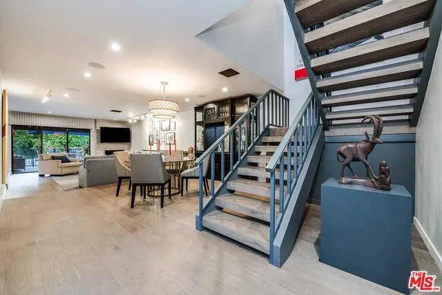 $9,750 | 4635 Clybourn Avenue, Toluca Lake, CA 91602