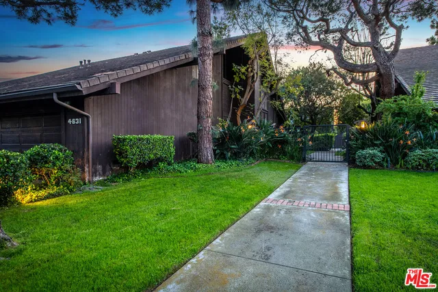 $9,750 | 4635 Clybourn Avenue, Toluca Lake, CA 91602