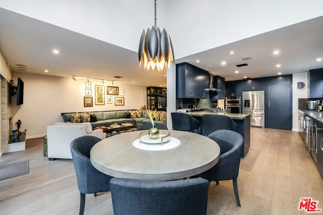 a view of a workspace with furniture