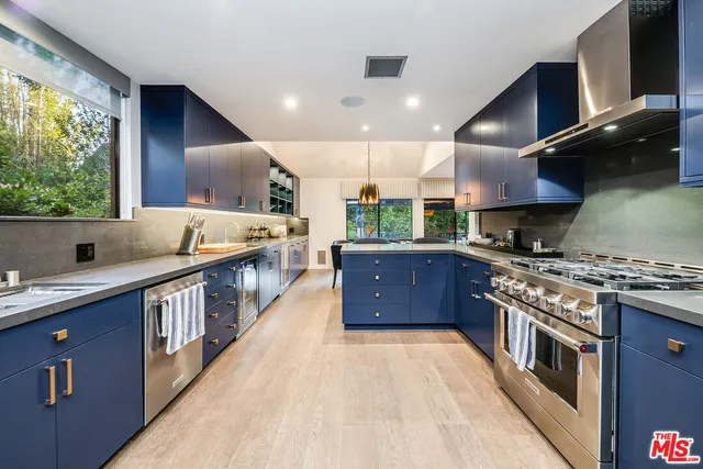 $9,750 | 4635 Clybourn Avenue, Toluca Lake, CA 91602