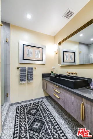 $9,750 | 4635 Clybourn Avenue, Toluca Lake, CA 91602