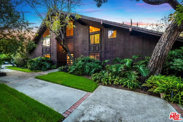 $9,750 | 4635 Clybourn Avenue, Toluca Lake, CA 91602