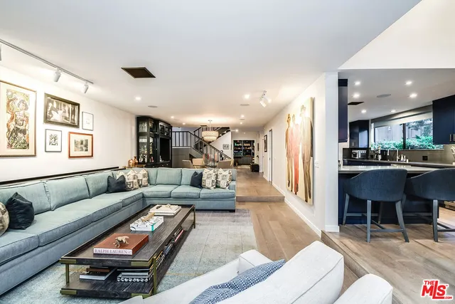 $9,750 | 4635 Clybourn Avenue, Toluca Lake, CA 91602