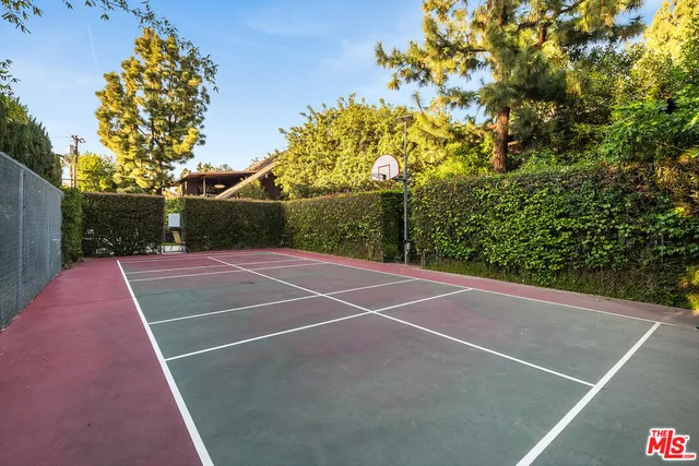 $9,750 | 4635 Clybourn Avenue, Toluca Lake, CA 91602